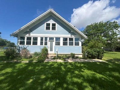 2203 E Bayshore Dr