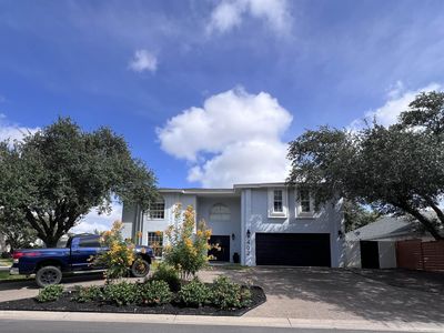 402 Saint Thomas Dr