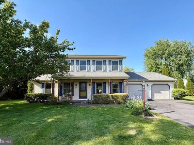 Property at 760 Franklin Square Dr, Chambersburg, PA