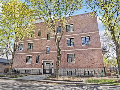 1955 W Barry Ave APT 2W