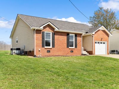 3105 Larson Ln