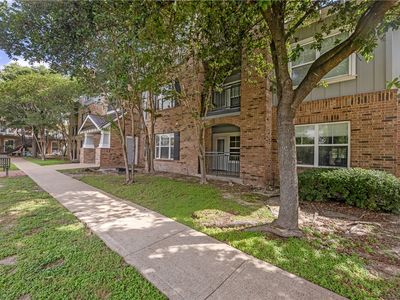 1725 Harvey Mitchell Pkwy S APT 2212