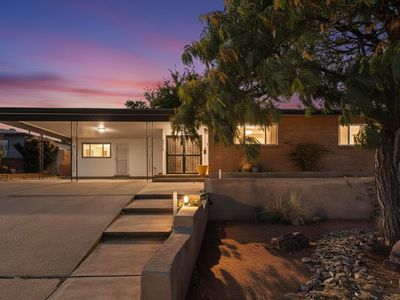 5116 Sunningdale Ave NE