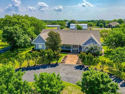 2717 Clear Lake Rd