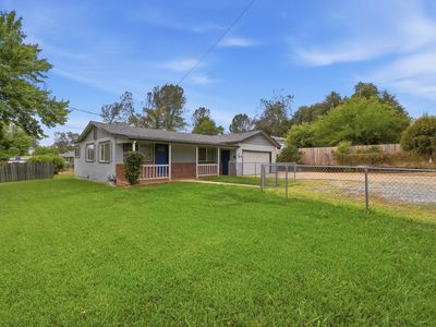 1669 Mistletoe Ln