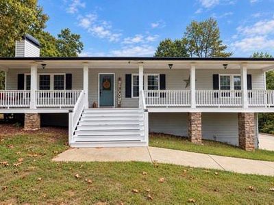 909 Lebanon Pl