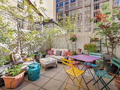 2166 Broadway APT 4C