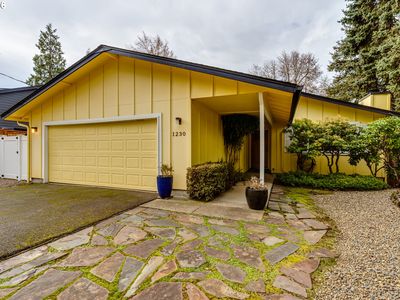 1230 Debrick Rd
