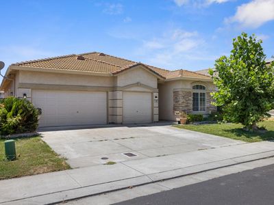 2032 Black Rose Ln
