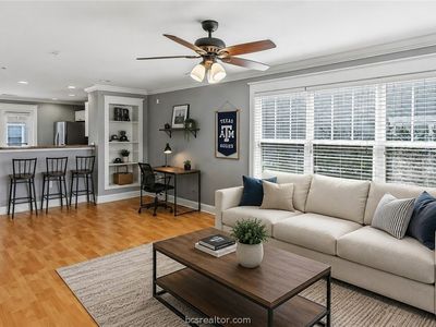 1725 Harvey Mitchell Pkwy S APT 1632