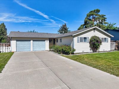 3755 Blue Grouse Dr