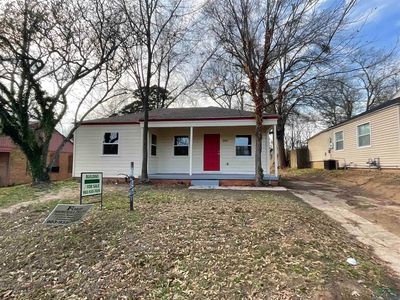 Property at 2001 S Garrett St, Marshall, TX