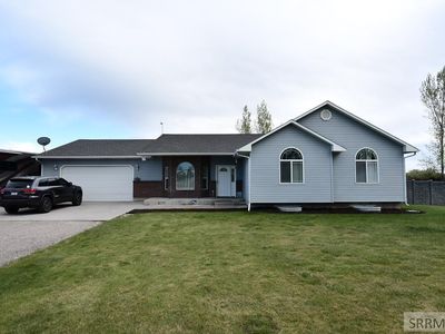 769 E 1580 N