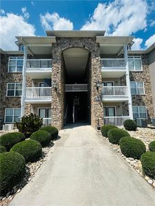 7104 W Friendly Ave Unit 207