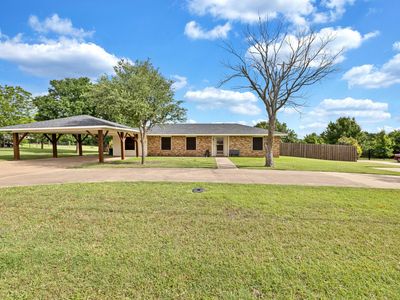 711 Apple Ln