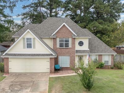 907 Silver Creek Cir