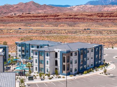 221 N Cliff Side Dr #K303