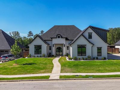 1572 Maple Cir