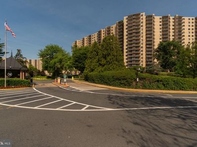 205 Yoakum Pkwy Unit 609