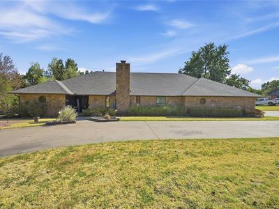1305 Mockingbird Ln