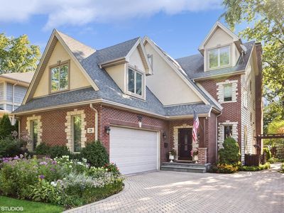229 9th Ave