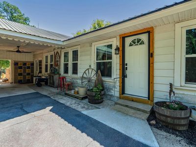 19520 Highway 51