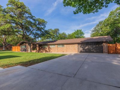 3804 Fleetwood Dr
