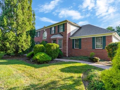 6 Pinewood Lane