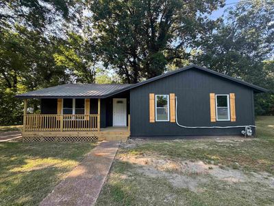 220 Morris Ave W