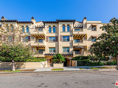 5037 Rosewood Ave APT 308