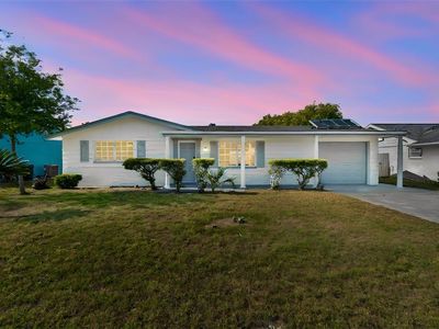 3667 Rockaway Dr
