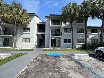 7235 NW 179th St APT 104