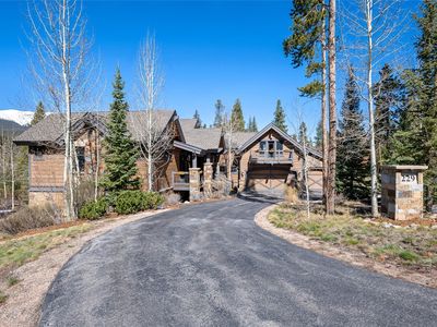 229 Highlands Dr