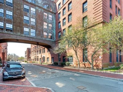 1241-1251 Adams St #F407