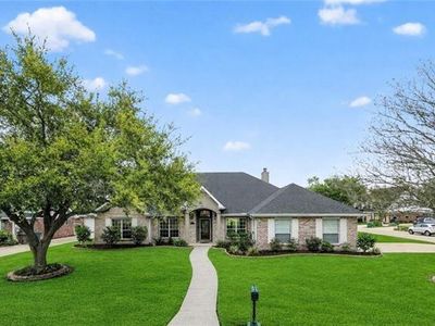 145 Lakewood Dr