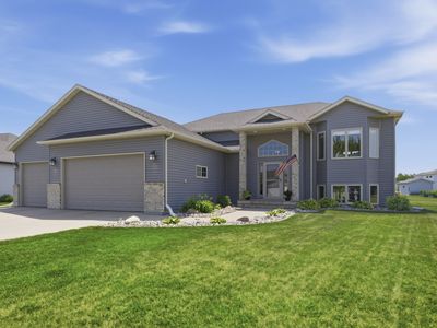 729 36th Ave W