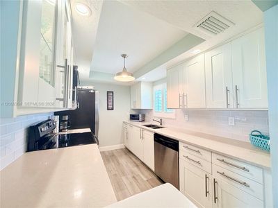 100 Silver Beach Ave APT 720