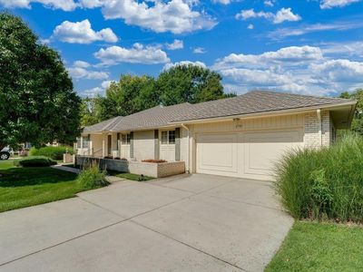 2701 Derenda Dr