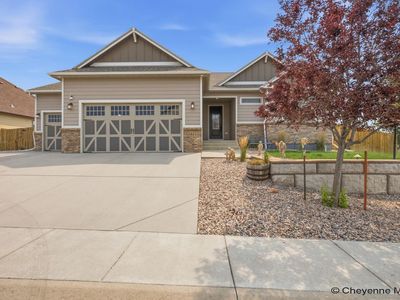 5825 Indigo Dr