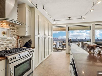 4 Horizon Road #1015