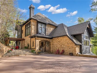 148 Hardwood Hill Drive