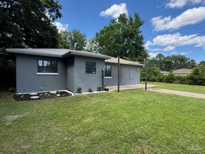Property at 10 W Hope Dr, Pensacola, FL