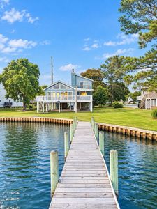 1824 Bay Dr