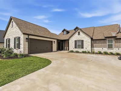 3333 Stoneleigh Rd