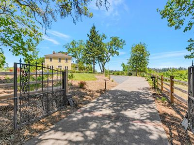 1950 W. Dry Creek Road