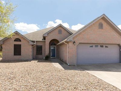 3226 Clubhouse Dr