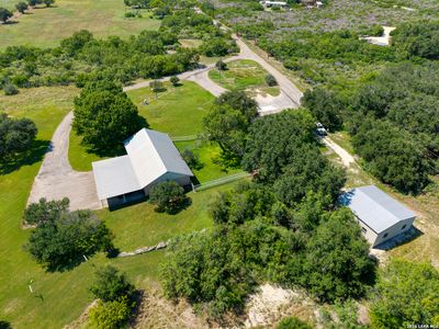 433 MILLS LN