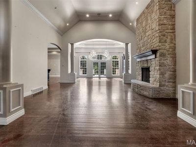 425 Windwood Lake Dr