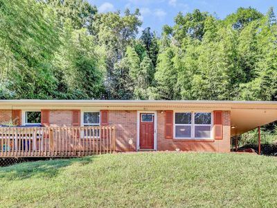 211 Maple Dr