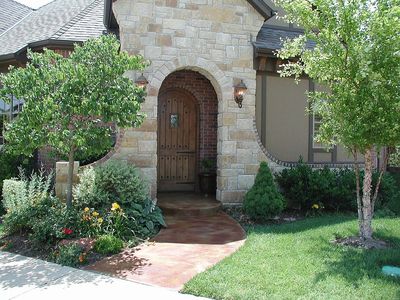 1120 Villas Creek Dr